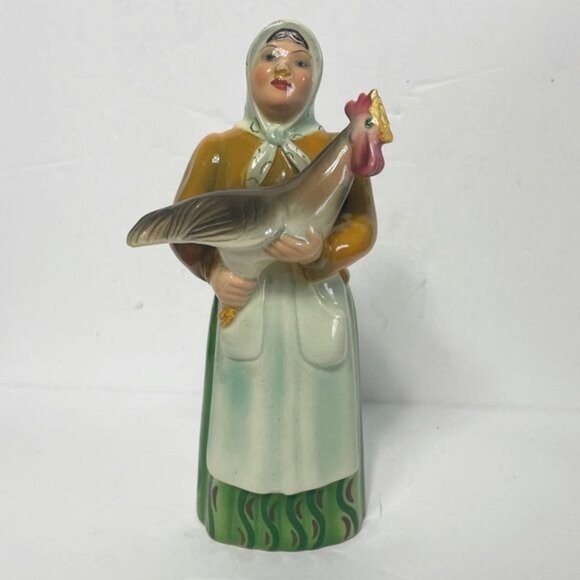Vintage Triart Bassano Italian Art Deco Ceramic Peasant Woman Chicken 9" Tall - Picture 1 of 11